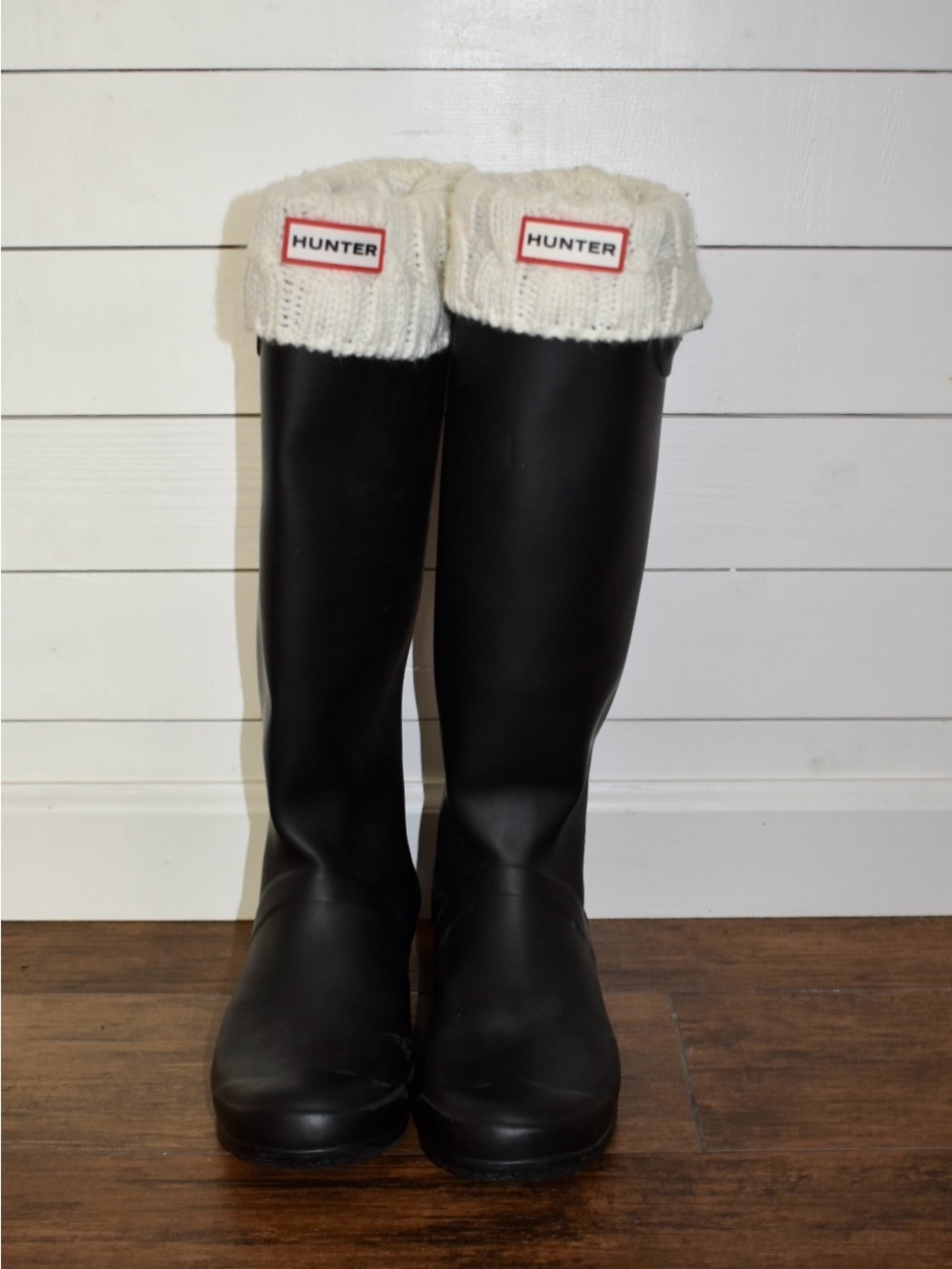 Hunter Original Tall Matte Black Rain Boots with Cream Boot Socks & Bag